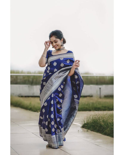 SGF11 Women's Kanjivaram Soft Silk Saree With Blouse Piece