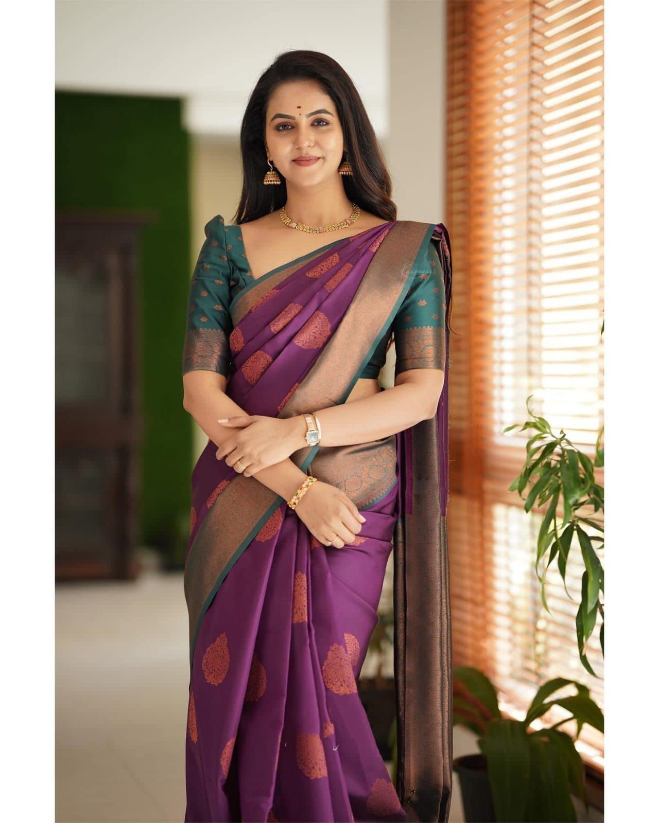 SGF11 Women's Kanjivaram Soft Lichi Silk Saree With Blouse Piece