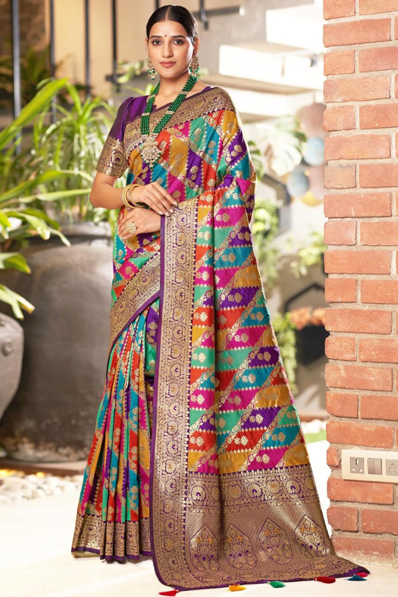 SGF11- Women's Kanjivaram Woven Soft Silk Saree With Blouse Piece