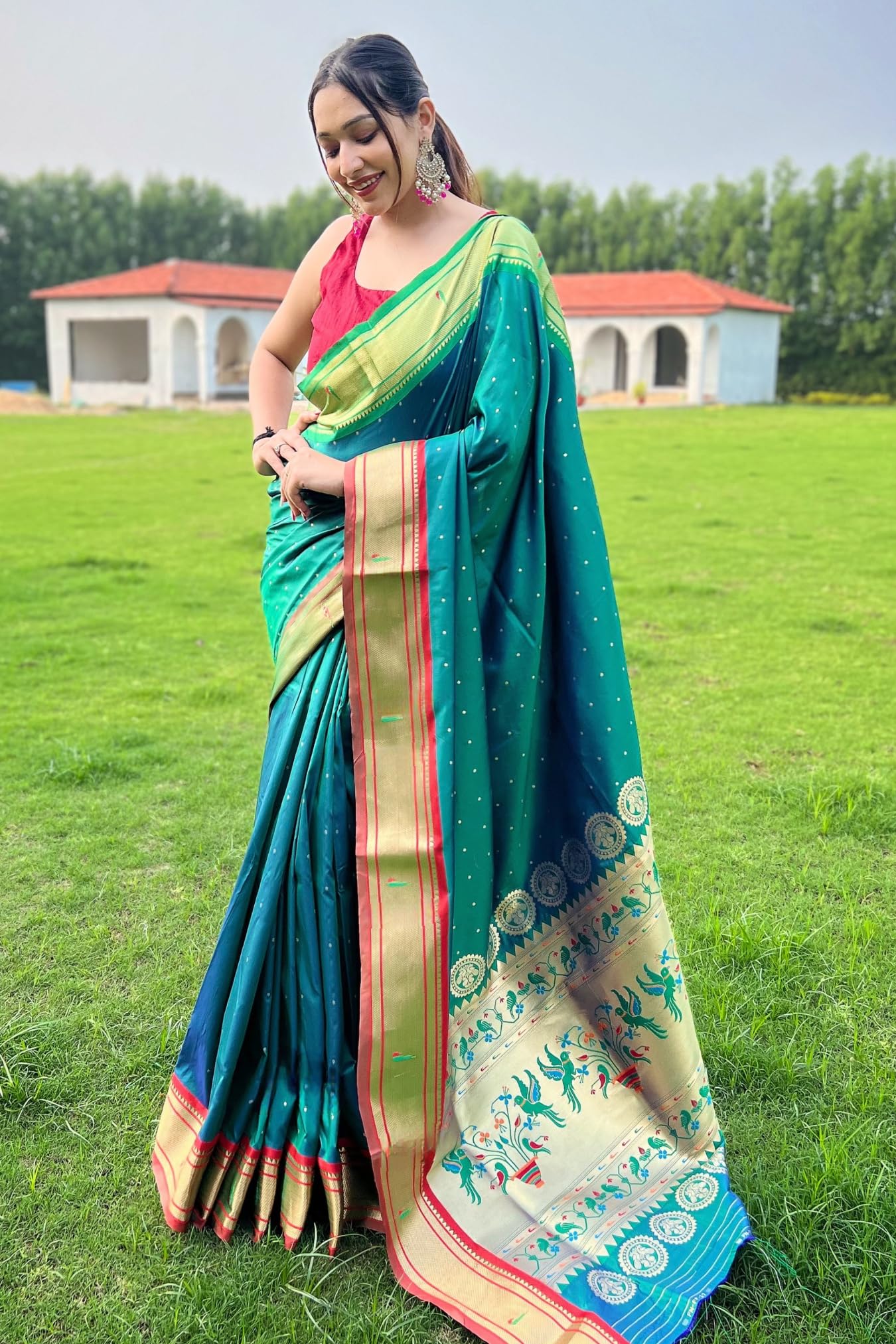 SGF11 Women's Paithani Soft Lichi Silk Kanjivaram Sarees With Blouse Piece