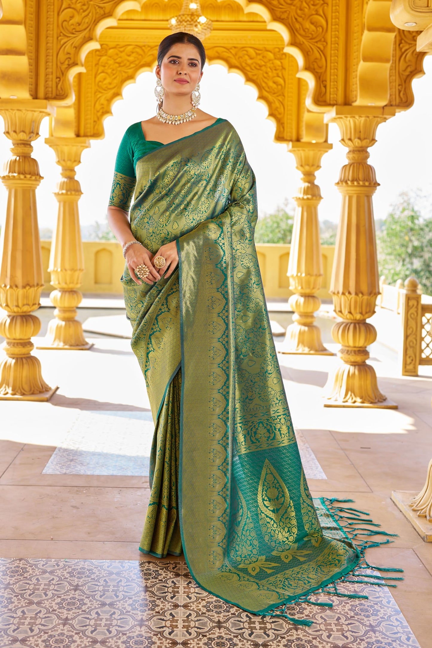 SWORNOF Womens Kanjivaram Silk Saree with Zari Woven Saree With Blouse Piece