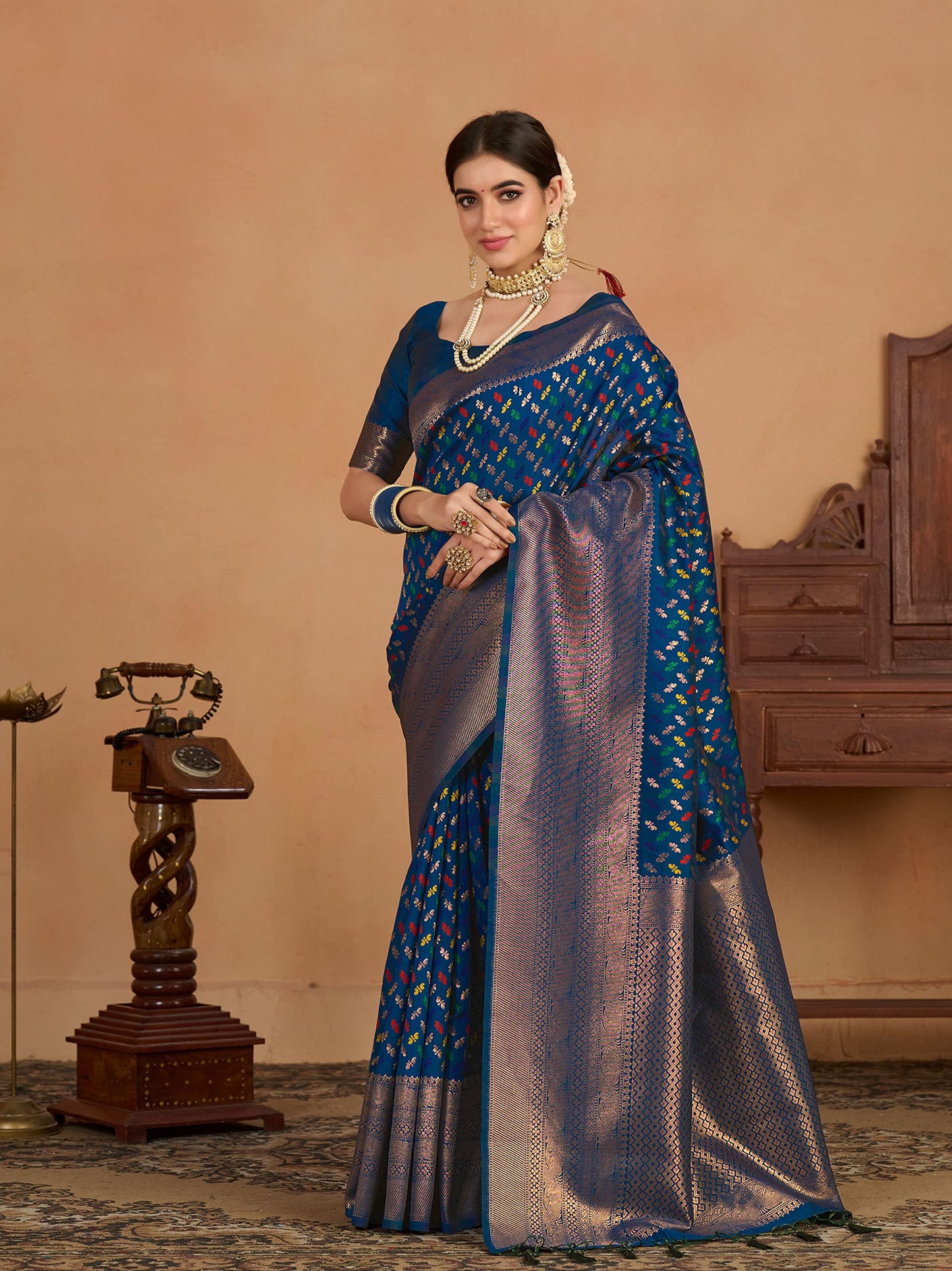 MIMOSA Women's Woven Design Kanjivaram Style Art Silk Saree With Blouse Piece : SSA0000908