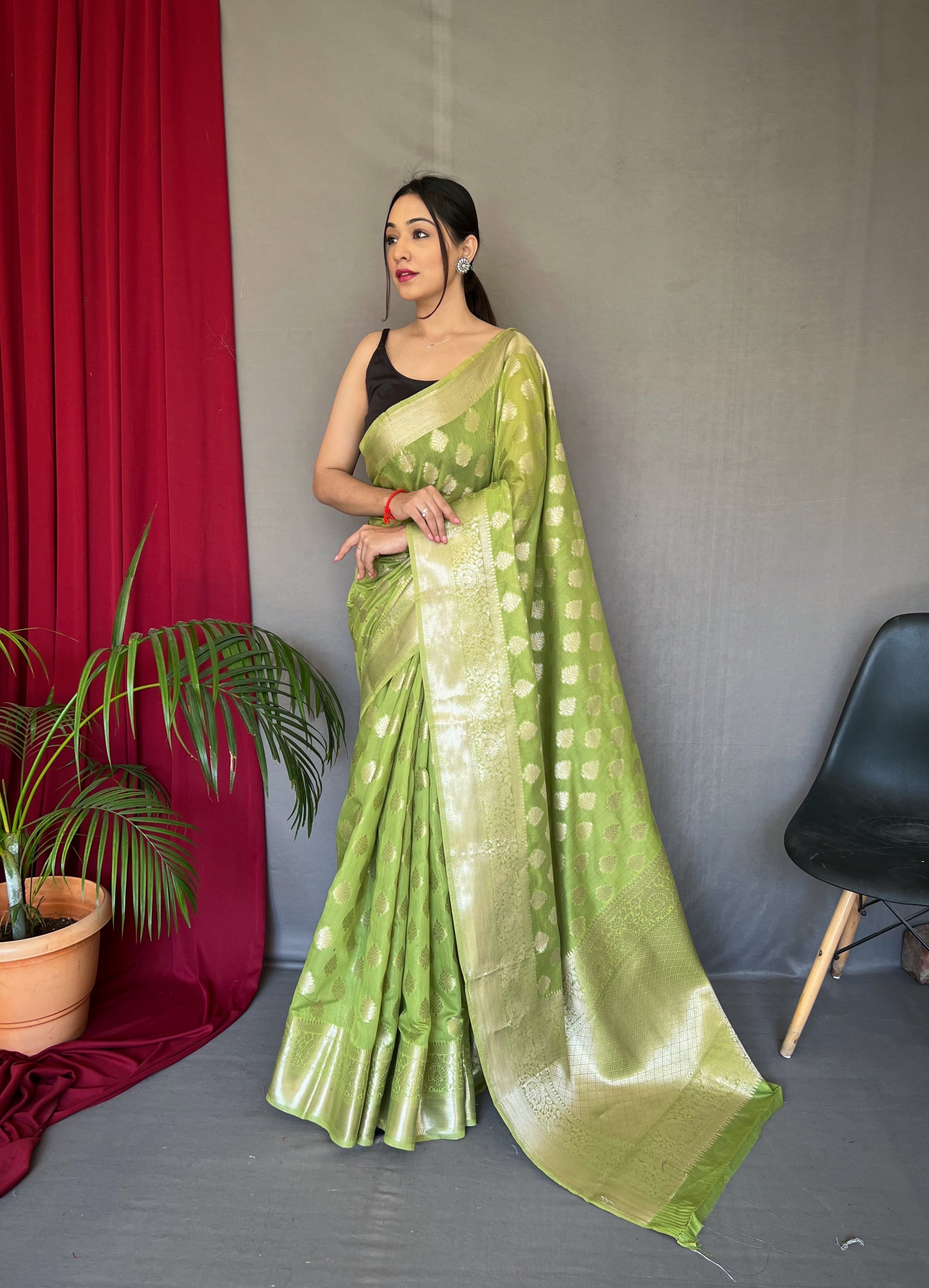 Parrot Green Man Mohini Cotton Muslin Woven Saree Saris & Lehengas